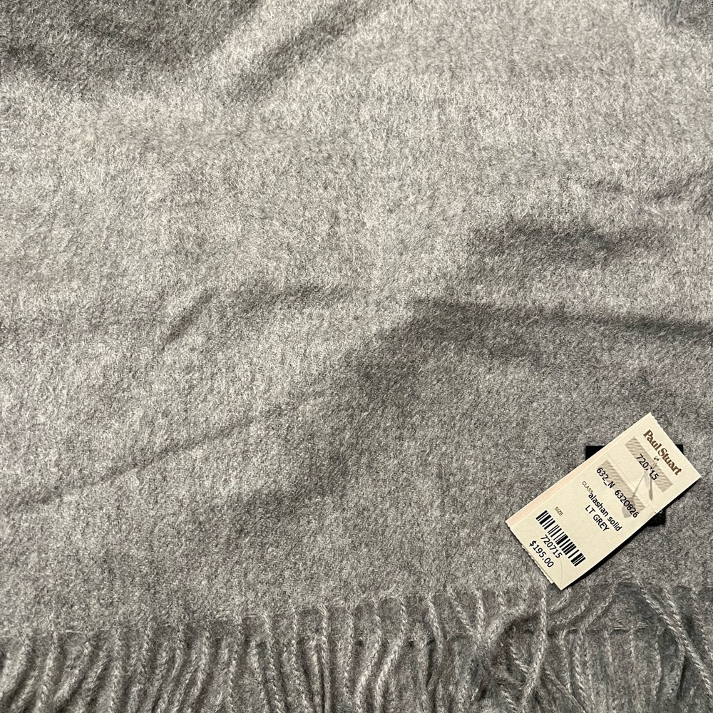 Brand new with tags Paul Stuart gray cashmere scarf